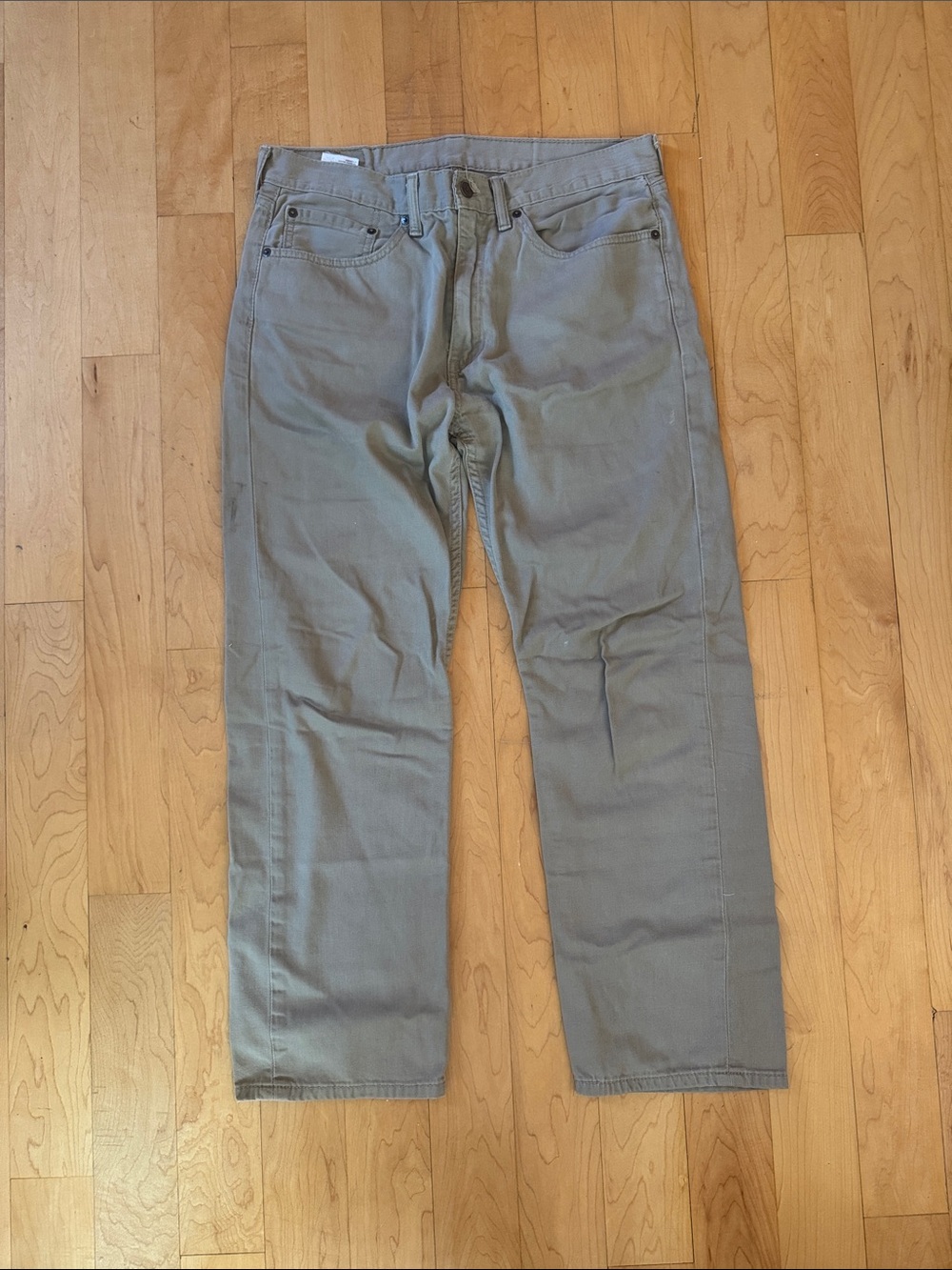 Classic Levi’s Straight-Leg Beige Work Pants